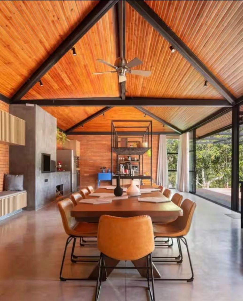 Imagem do interior do Espaço Chácara Tibá